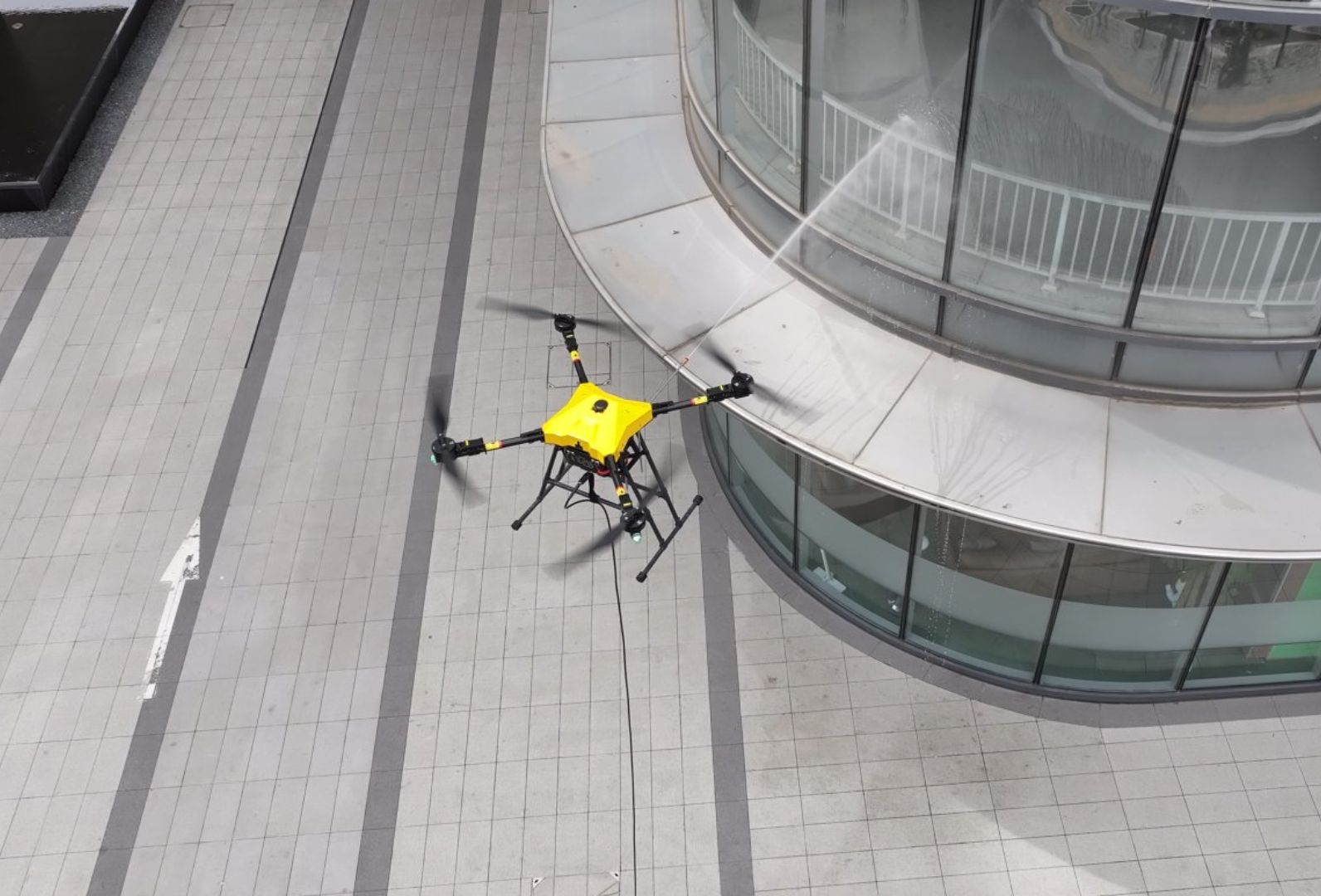 Applications Of Drone Cleaning Technology
